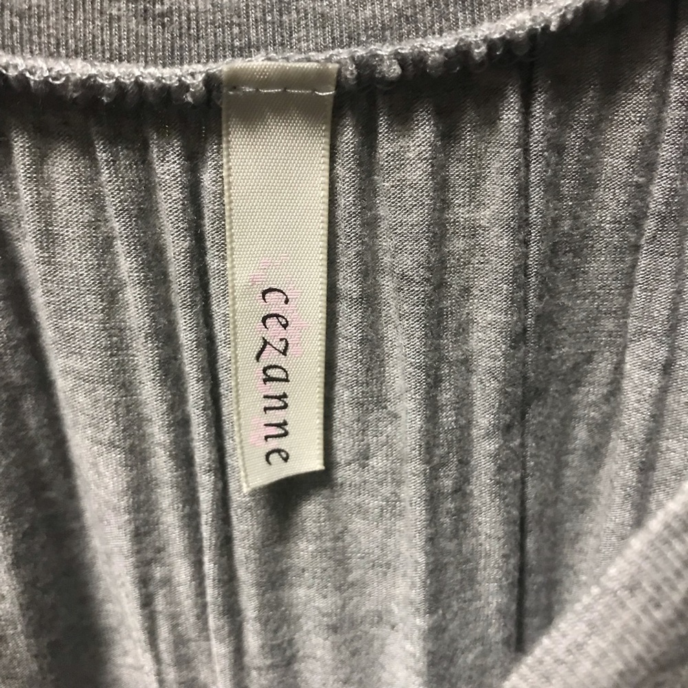 Cezanne | Ruffle Sleeve Gray Runic - Picture 6 of 9